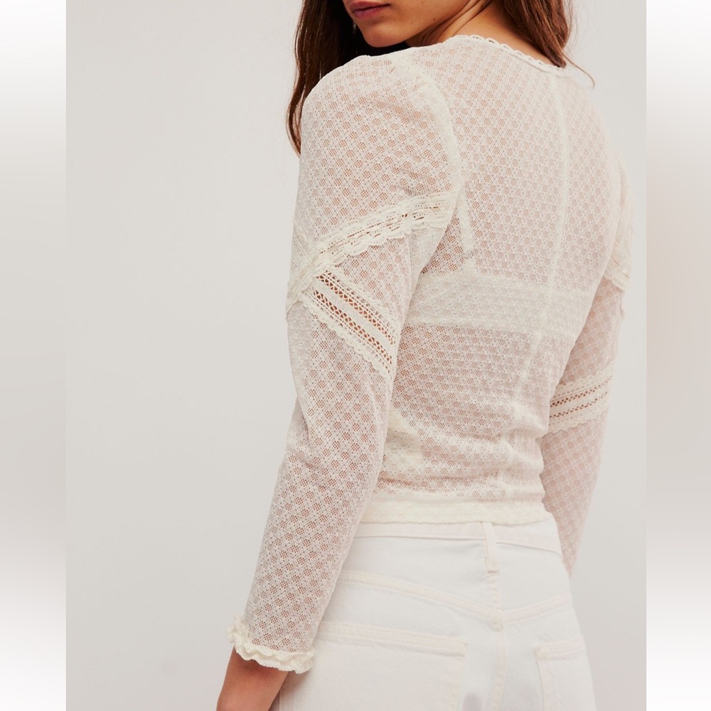 Free people kika ivory top 🤍